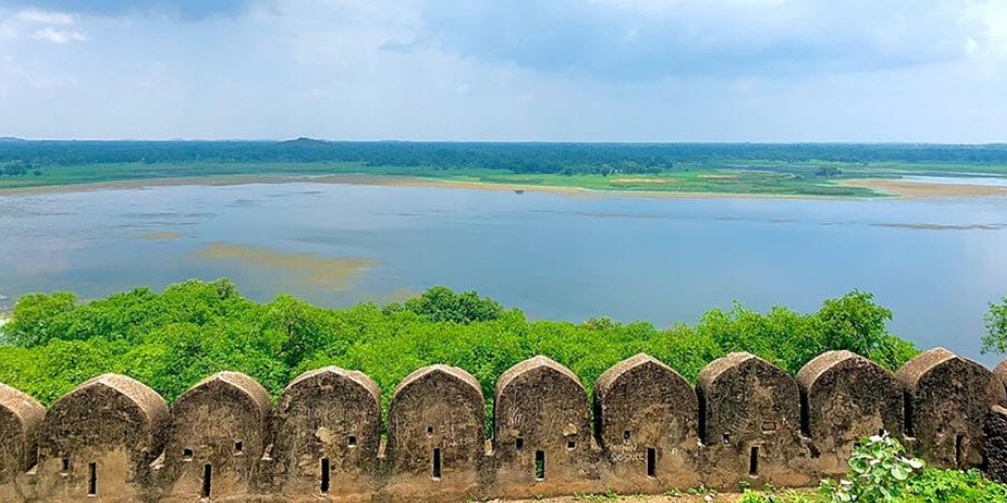 Belasagar Lake, Mahoba, Uttar Pradesh - Vushii.com Belasagar Lake, Mahoba, Uttar Pradesh - Vushii.com